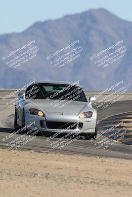 media/Oct-24-2025-Doghouse Garage (Fri) [[783d2ff07a]]/3-Intermediate/Session 3 (Turn 12)/